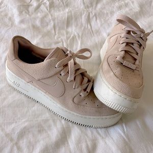 Nike Air Force 1 Sage Low